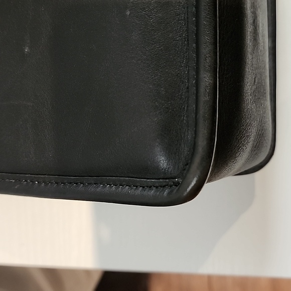 Coach Willis Purse In Black Leather/Brass Hardwear - Picture 14 of 16